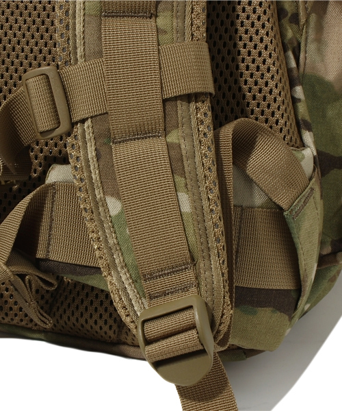 WHO'S WHO gallery(フーズフーギャラリー)の「【karrimor SF】 SABRE 35L(バックパック/リュック・メンズ・カモフラージュ・FREE)」の4枚目の写真