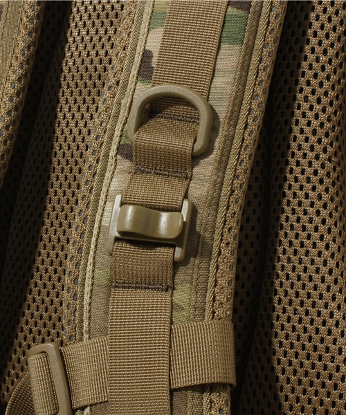 WHO'S WHO gallery(フーズフーギャラリー)の「【karrimor SF】 SABRE 35L(バックパック/リュック・メンズ・カモフラージュ・FREE)」の12枚目の写真