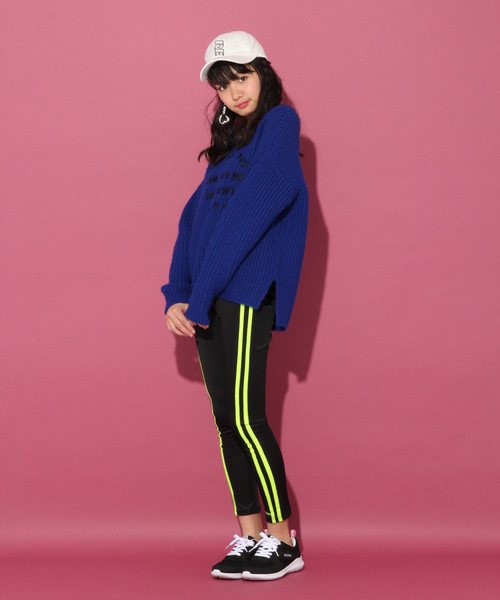 repipi armario(レピピ アルマリオ)の「サイドラインカットレギンス(その他パンツ・キッズ・その他1/その他2/パープル/ライトグリーン/レッド系その他・X-SMALL/LARGE/SMALL/MEDIUM)」の2枚目の写真