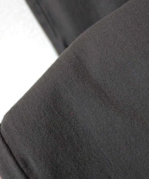 andme（アンドミー）の「ストレッチ綿ツイルチノパンツ ウエストゴム（チノパンツ・レディース・チャコールグレー/ブラック/ベージュ/カーキ・M/L）」の10枚目の写真