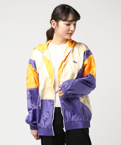 Khaju（カージュ）の「O.K.:スポーツブルゾン（ブルゾン・レディース・パープル/グリーン・ONE SIZE）」の2枚目の写真