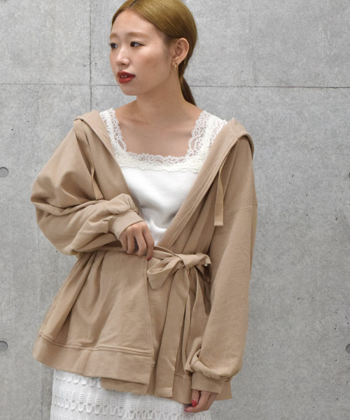 w closet（ダブルクローゼット）の「スウェットパーカーガウン（パーカー・レディース・ベージュ/アイボリー/モカ・FREE）」の3枚目の写真