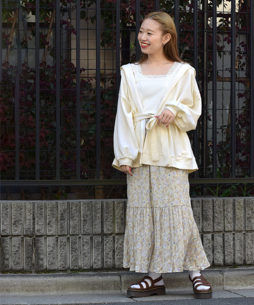 w closet（ダブルクローゼット）の「スウェットパーカーガウン（パーカー・レディース・ベージュ/アイボリー/モカ・FREE）」の4枚目の写真