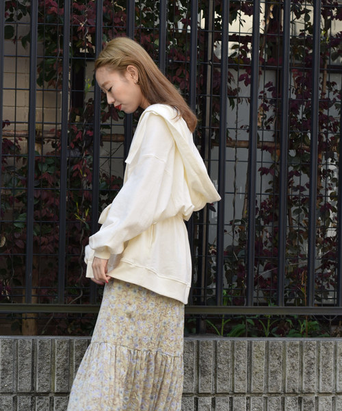 w closet（ダブルクローゼット）の「スウェットパーカーガウン（パーカー・レディース・ベージュ/アイボリー/モカ・FREE）」の5枚目の写真