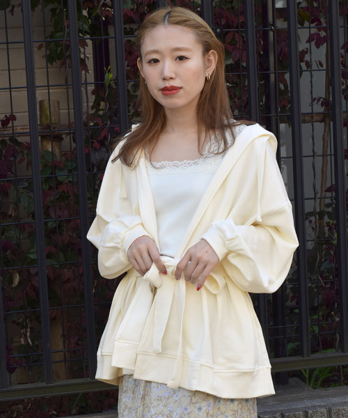 w closet（ダブルクローゼット）の「スウェットパーカーガウン（パーカー・レディース・ベージュ/アイボリー/モカ・FREE）」の9枚目の写真