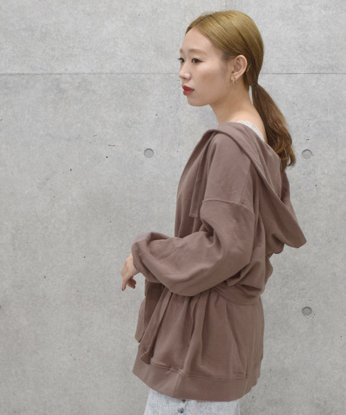 w closet（ダブルクローゼット）の「スウェットパーカーガウン（パーカー・レディース・ベージュ/アイボリー/モカ・FREE）」の14枚目の写真