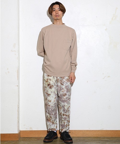 Goodwear(Since1983)（グッドウェア）の「【MADE IN USA】L/S MOCK NECK POCKET T/ロングスリーブモックネックポケットＴ SALE（Tシャツ/カットソー・メンズ・ブラック系その他/マスタード/ネイビー/ブラウン/チャコールグレー/ブラック/ホワイト/ナチュラル/ベージュ系その他/レッド系その他/グリーン/ダークグリーン/パープル/カーキ/オレンジ系その他/ブルー系その他/カーキブラウン/霜降りグレー/ボルドー/ベージュ系その他2/ブラウン系その他/ワイン/ブラウン系その他3/パープル系2/ライトグレー系/ネイビー系/ベージュ系その他3・LARGE/X-LARGE/SMALL/MEDIUM）」の13枚目の写真