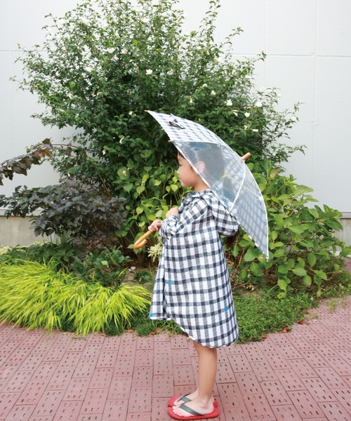 392 plusm（サンキューニプリュスエム）の「rain poncho kids S（レインコート/ポンチョ・キッズ・ネイビー/レッド/ブラック/グレー/ブルー/オフホワイト/グリーン/イエロー・S）」の3枚目の写真