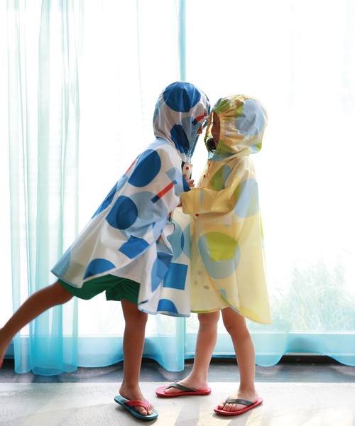 392 plusm（サンキューニプリュスエム）の「rain poncho kids S（レインコート/ポンチョ・キッズ・ネイビー/レッド/ブラック/グレー/ブルー/オフホワイト/グリーン/イエロー・S）」の12枚目の写真