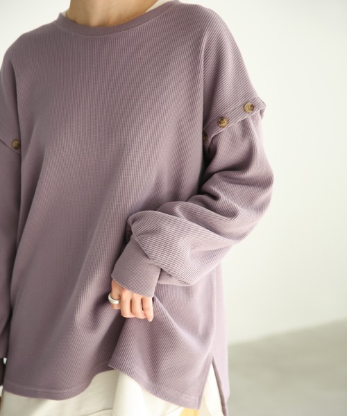 select MOCA(セレクトモカ)の「サーマル肩スナッププルオーバー/ワッフルコットンブレンドボタンデザインサイドスリットカットソー(Tシャツ/カットソー・レディース・ライトグリーン/アイボリー/ダークパープル・FREE)」の6枚目の写真