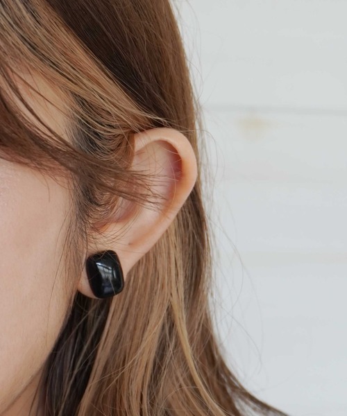 dictionary（ディクショナリー）の「【 DICTIONARY / ディクショナリー 】 スクエア カラフル シンプル イヤリング（イヤリング・レディース・ブラック/レッド/イエロー/ブルー/グリーン・FREE）」の2枚目の写真