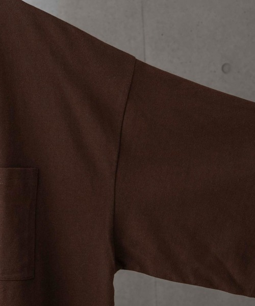 anown（アノン）の「ラベルスリーブ ポケットクルーネック半袖カットソー【ファッションインフルエンサー JUN×anown 限定コラボ】（Tシャツ/カットソー・メンズ・ホワイト/ダークブラウン/ベージュ・M/L）」の18枚目の写真