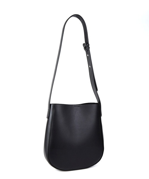 Libra Cue(リブラ キュー)の「Libra ラウンドショルダーバッグ(ショルダーバッグ・レディース・ブラック・FREE)」の3枚目の写真