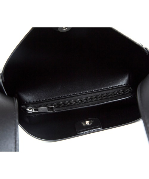 Libra Cue(リブラ キュー)の「Libra ラウンドショルダーバッグ(ショルダーバッグ・レディース・ブラック・FREE)」の9枚目の写真