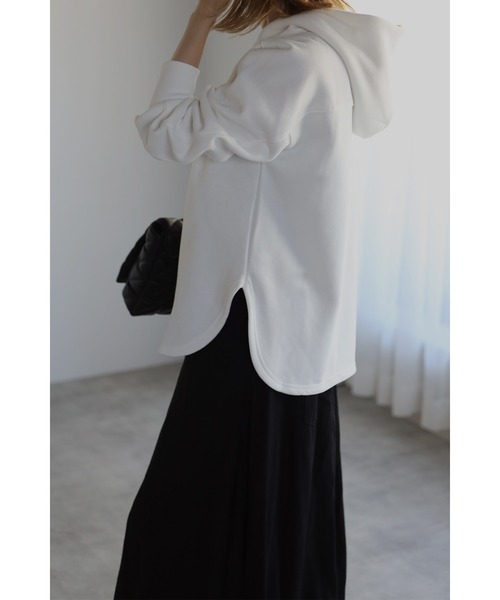 Bonjour Sagan(ボンジュールサガン)の「裏起毛ラウンドカットパーカー(パーカー・レディース・ブラック/ベージュ/ホワイト・FREE)」の4枚目の写真