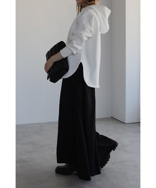 Bonjour Sagan(ボンジュールサガン)の「裏起毛ラウンドカットパーカー(パーカー・レディース・ブラック/ベージュ/ホワイト・FREE)」の5枚目の写真