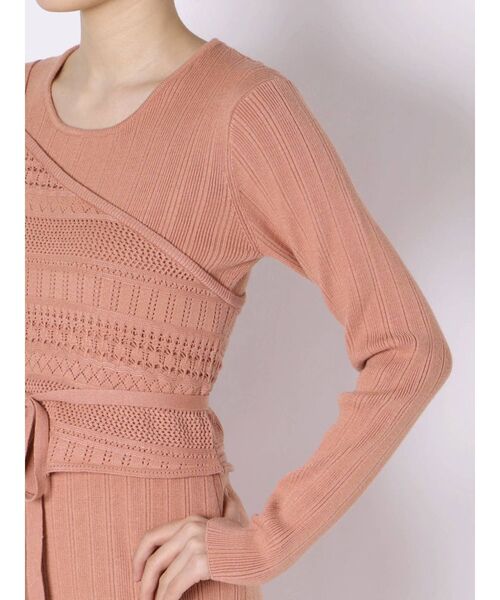 RESEXXY（リゼクシー）の「レイヤードリブニットワンピース（ワンピース・レディース・オフホワイト/ブラック/オレンジ/ベージュ・FREE）」の21枚目の写真