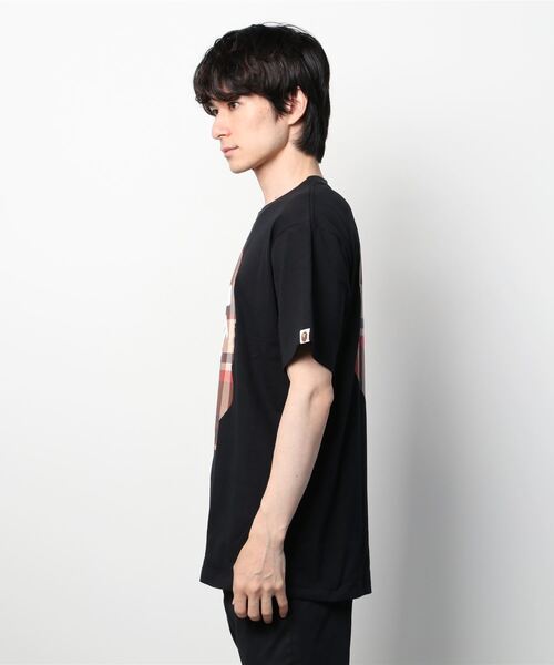 A BATHING APE（アベイシングエイプ）の「BAPE CHECK BIG APE HEAD TEE M（Tシャツ/カットソー・メンズ・ホワイト×レッド/ホワイト×パープル/ブラック×パープル/ブラック×レッド・SMALL/MEDIUM/LARGE/X-LARGE/XX-LARGE/XXX-LARGE）」の17枚目の写真