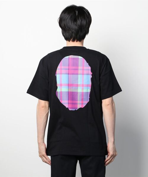 A BATHING APE（アベイシングエイプ）の「BAPE CHECK BIG APE HEAD TEE M（Tシャツ/カットソー・メンズ・ホワイト×レッド/ホワイト×パープル/ブラック×パープル/ブラック×レッド・SMALL/MEDIUM/LARGE/X-LARGE/XX-LARGE/XXX-LARGE）」の13枚目の写真