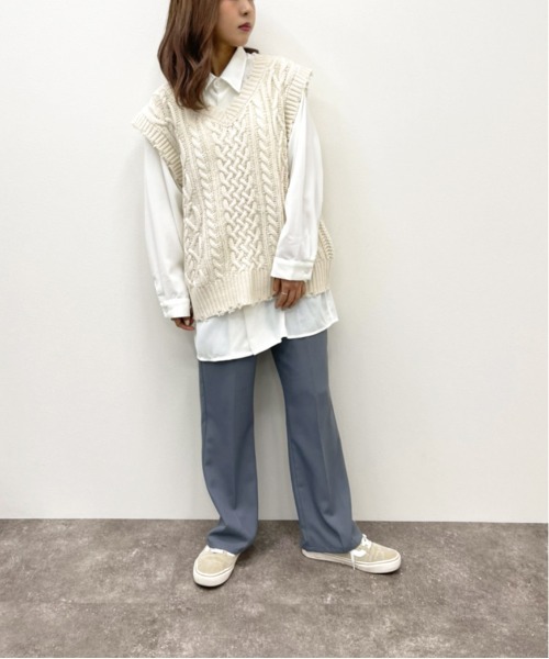 apres jour mignon（アプレジュールミニョン）の「ベーシックシャツ【ZOZOTOWN限定アイテム】（シャツ/ブラウス・レディース・アイボリー/ブラック/オフホワイト・X-LARGE/フリー）」の4枚目の写真