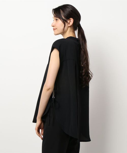 INTERPLANET（インタープラネット）の「サイドリボンＢＡＣＫボタンデザインブラウス（シャツ/ブラウス・レディース・イエロー/サックスブルー/ベージュ/ブラック・FREE）」の5枚目の写真