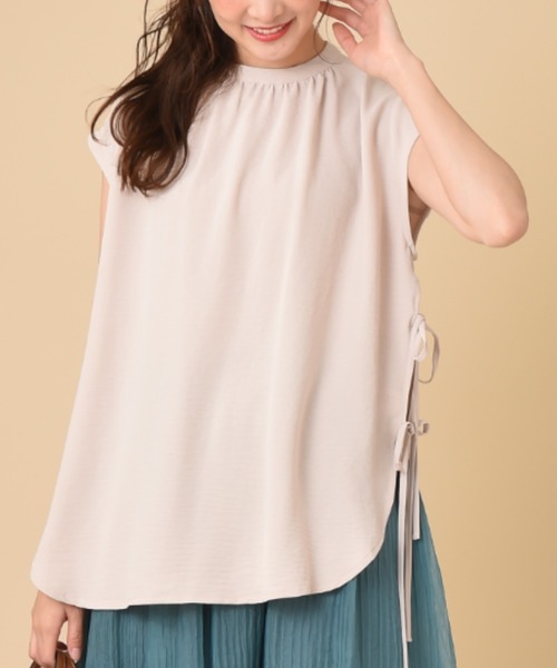 INTERPLANET（インタープラネット）の「サイドリボンＢＡＣＫボタンデザインブラウス（シャツ/ブラウス・レディース・イエロー/サックスブルー/ベージュ/ブラック・FREE）」の7枚目の写真