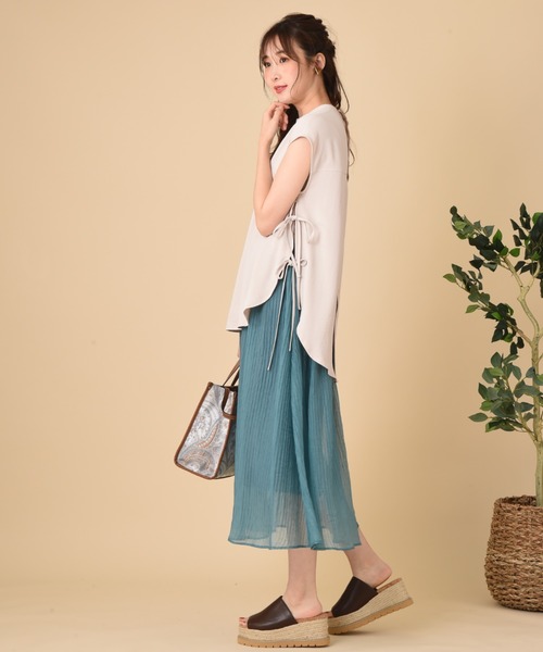 INTERPLANET（インタープラネット）の「サイドリボンＢＡＣＫボタンデザインブラウス（シャツ/ブラウス・レディース・イエロー/サックスブルー/ベージュ/ブラック・FREE）」の11枚目の写真