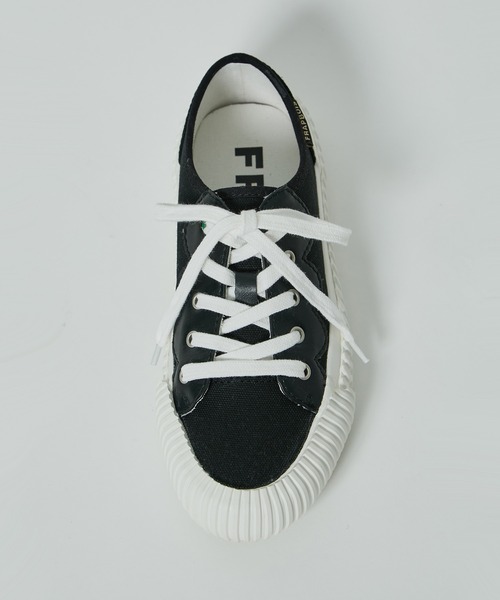 FRAPBOIS(フラボア)の「クラップバンパー(スニーカー・レディース・ホワイト/ブラック・0/1/2/3)」の4枚目の写真