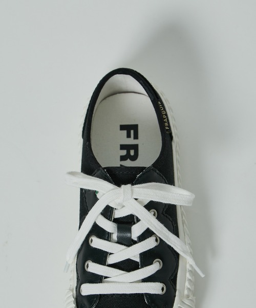 FRAPBOIS(フラボア)の「クラップバンパー(スニーカー・レディース・ホワイト/ブラック・0/1/2/3)」の3枚目の写真