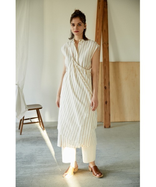BLACK BY MOUSSY(ブラックバイマウジー)の「stripe apron shirt dress(ストライプエプロンシャツドレス)(シャツワンピース・レディース・ホワイト系その他・FREE)」の3枚目の写真
