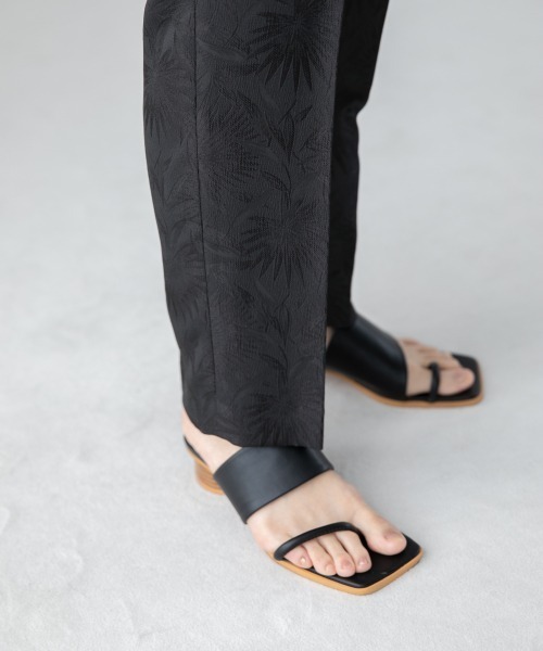 yuw（ユウ）の「ＪＱテーパードパンツ２　944531（その他パンツ・レディース・ブラック/ベージュ/グリーン・MEDIUM/LARGE）」の15枚目の写真