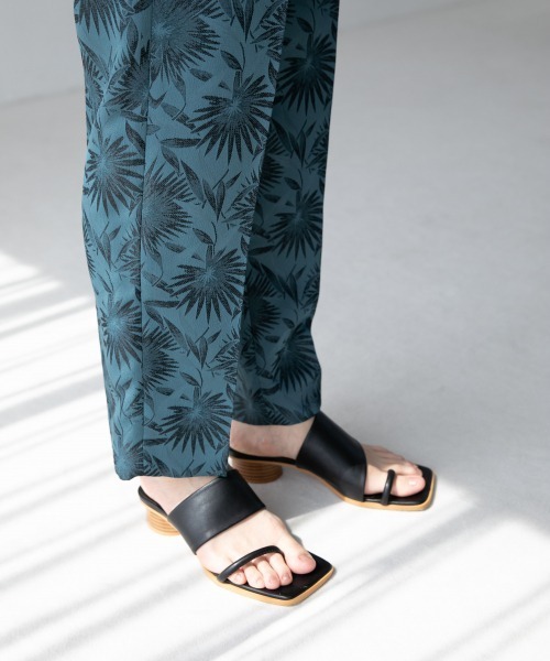 yuw（ユウ）の「ＪＱテーパードパンツ２　944531（その他パンツ・レディース・ブラック/ベージュ/グリーン・MEDIUM/LARGE）」の11枚目の写真