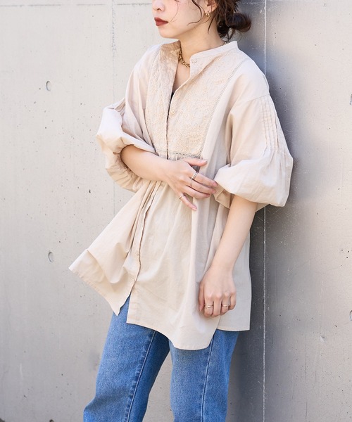 natural couture（ナチュラルクチュール）の「あおいさんコラボ刺繍切替チュニック（シャツ/ブラウス・レディース・ミント/オフホワイト/ブラック/ベージュ・FREE）」の15枚目の写真