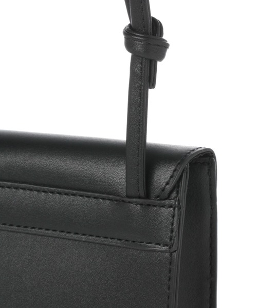 LAKOLE（ラコレ）の「フェイクレザーミニサコッシュバッグ / 945458（ショルダーバッグ・メンズ・ホワイト/ブラック/その他9・FREE）」の6枚目の写真