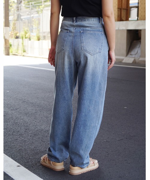 179/WG（イチナナキュウダブルジー）の「デニムハイライズテーパードパンツ（デニムパンツ・レディース・オフホワイト/その他1/その他2・MEDIUM）」の13枚目の写真