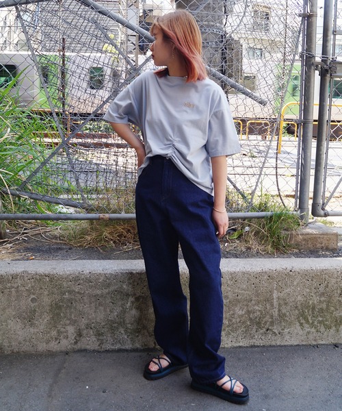 179/WG（イチナナキュウダブルジー）の「デニムハイライズテーパードパンツ（デニムパンツ・レディース・オフホワイト/その他1/その他2・MEDIUM）」の11枚目の写真