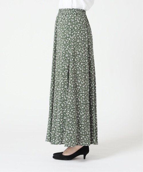 SLOBE IENA（スローブイエナ）の「Scatter Flower フレアスカート【ウエストゴム/手洗い可能】◆（スカート・レディース・ネイビー/グリーン・38/36）」の13枚目の写真