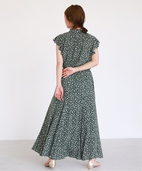 SLOBE IENA（スローブイエナ）の「Scatter Flower フレアスカート【ウエストゴム/手洗い可能】◆（スカート・レディース・ネイビー/グリーン・38/36）」の6枚目の写真