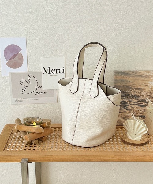 etade（エタード）の「2way バケットバッグ etda3（ショルダーバッグ・レディース・ホワイト/ブラック/ブラウン/グレイッシュベージュ・FREE）」の13枚目の写真