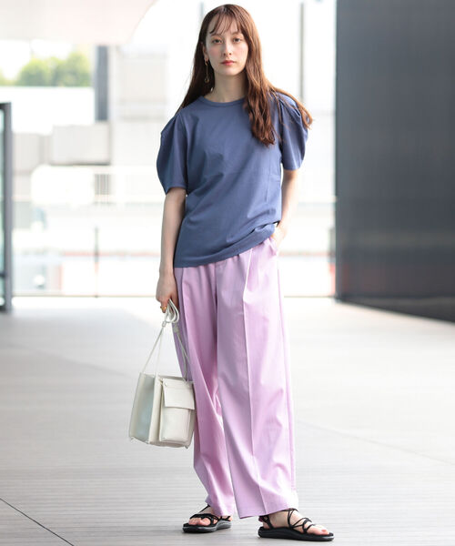 Ray BEAMS（レイビームス）の「Ray BEAMS / タック パワーショルダー Tシャツ（Tシャツ/カットソー・レディース・ホワイト/ブラック/ブルー系その他3・ONE SIZE）」の21枚目の写真