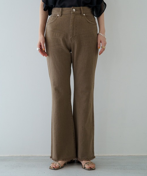 LOUNGEDRESS(ラウンジドレス)の「デニムパンツ(デニムパンツ・レディース・ブラック/モカ・SMALL/MEDIUM)」の19枚目の写真