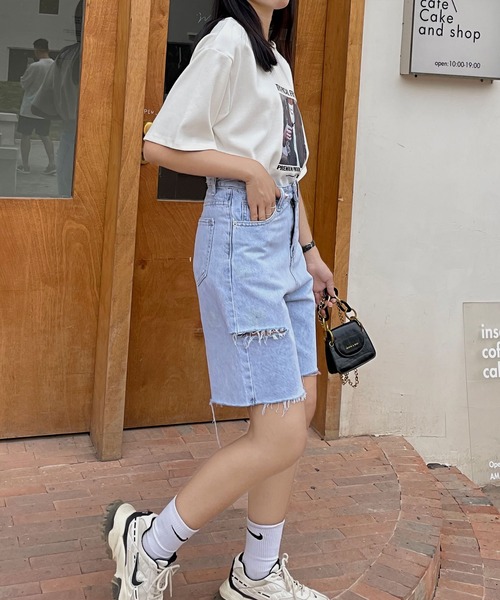 fd style（エフディ スタイル）の「【DS】ダメージデニムハーフパンツ（デニムパンツ・レディース・ブルー系その他・SMALL/MEDIUM/LARGE）」の3枚目の写真