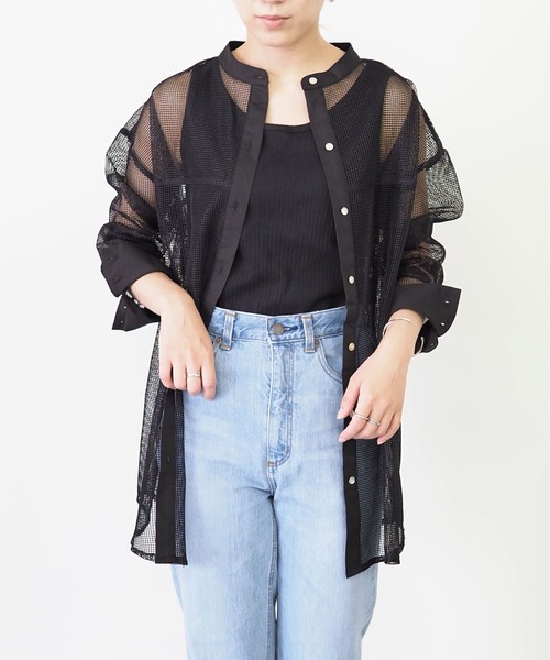 Riberry(リベリー)の「バンドカラーメッシュシャツ(シャツ/ブラウス・レディース・ブラック/ブラウン/アイボリー・MEDIUM)」の4枚目の写真