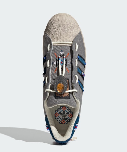 adidas（アディダス）の「スーパースター シューレースレス [Superstar Laceless] アディダスオリジナルス（スニーカー・メンズ・グレー・27.5cm/29.0cm/25.0cm/28.0cm/24.5cm/26.5cm/23.0cm/27.0cm/28.5cm/22.5cm/25.5cm/24.0cm/26.0cm/23.5cm）」の3枚目の写真