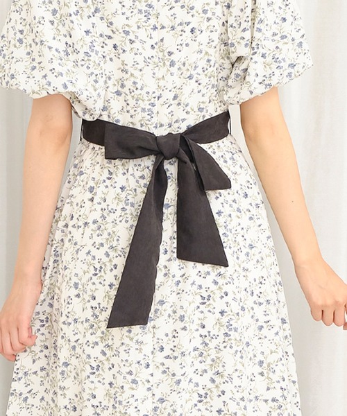 TITTY&CO.（ティティーアンドコー）の「フロントギャザーフラワーワンピース（ワンピース・レディース・オフホワイト/ブラック・MEDIUM/SMALL）」の9枚目の写真