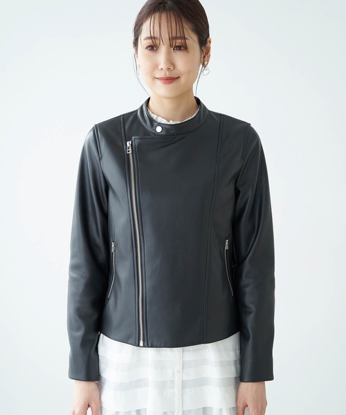 ROPE' PICNIC（ロペピクニック）の「フェイクレザースタンドカラージャケット（ライダースジャケット・レディース・ブラック/ベージュ・38/40）」の15枚目の写真