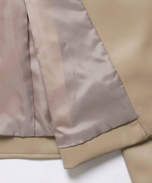 ROPE' PICNIC（ロペピクニック）の「フェイクレザースタンドカラージャケット（ライダースジャケット・レディース・ブラック/ベージュ・38/40）」の4枚目の写真