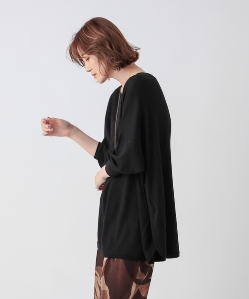 RIVE DROITE（リヴドロワ）の「上品なカジュアル感を演出　カシミヤ混2WAYワイドポンチョニット（ニット/セーター・レディース・グレイッシュベージュ/モカ/ブラック/レッド・FREE）」の21枚目の写真