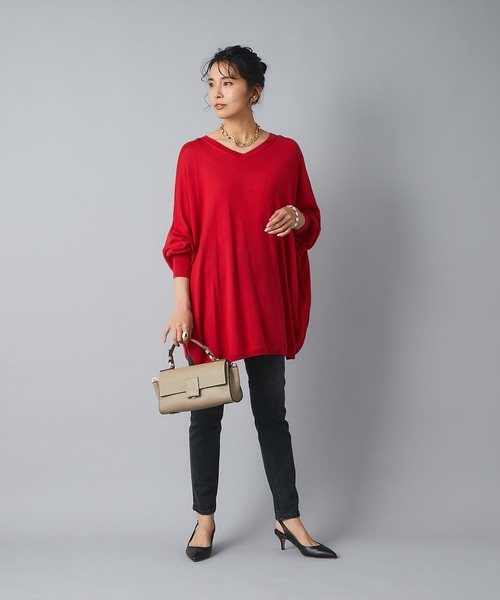 RIVE DROITE（リヴドロワ）の「上品なカジュアル感を演出　カシミヤ混2WAYワイドポンチョニット（ニット/セーター・レディース・グレイッシュベージュ/モカ/ブラック/レッド・FREE）」の6枚目の写真