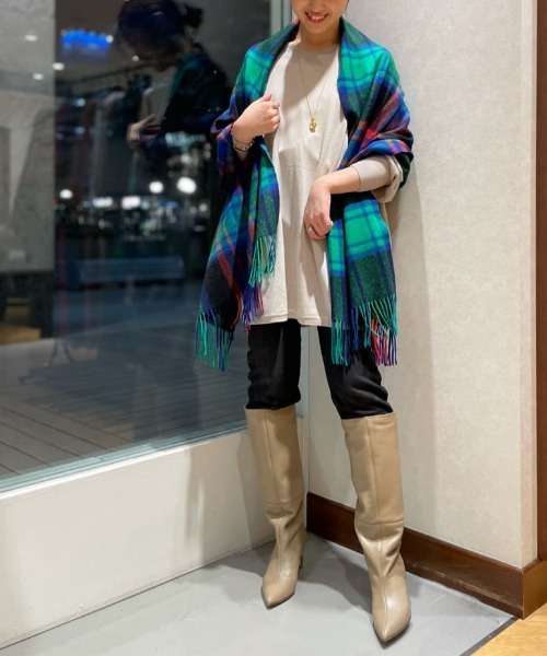 RIVE DROITE（リヴドロワ）の「上品なカジュアル感を演出　カシミヤ混2WAYワイドポンチョニット（ニット/セーター・レディース・グレイッシュベージュ/モカ/ブラック/レッド・FREE）」の18枚目の写真